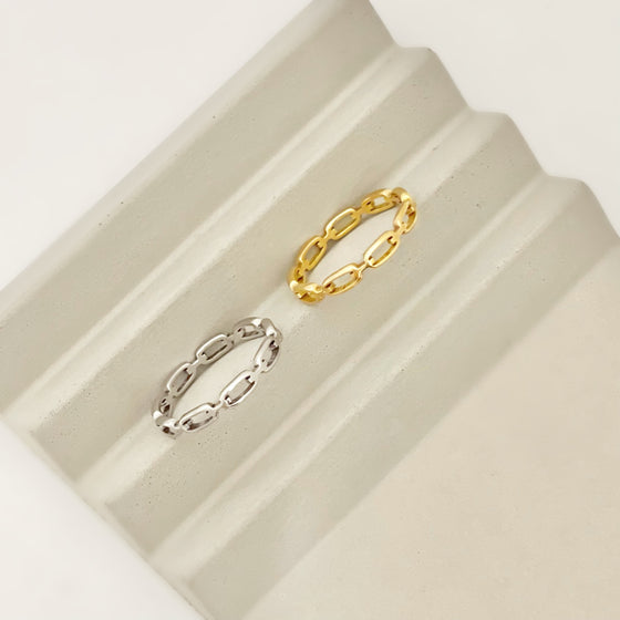 Dainty Chain Ring