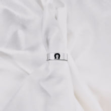  Lucky Horseshoe Ring